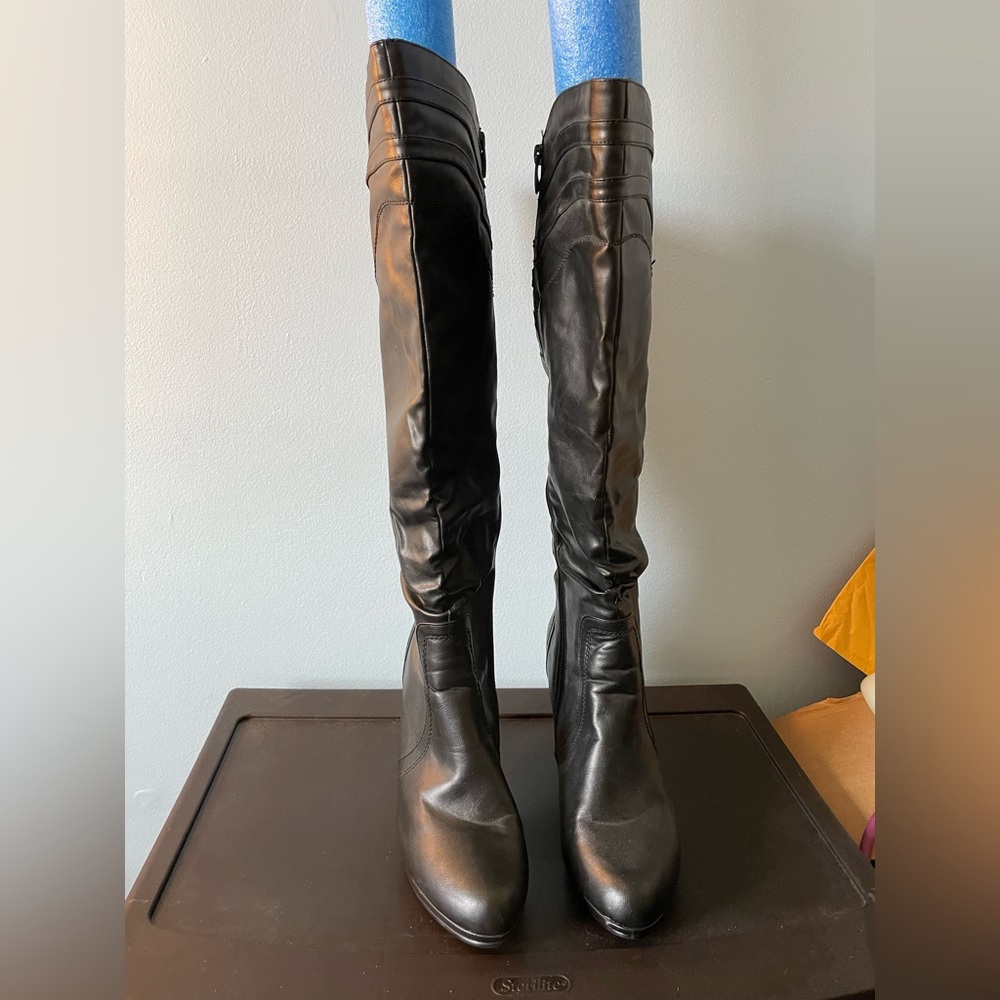 Size 12W knee high boots